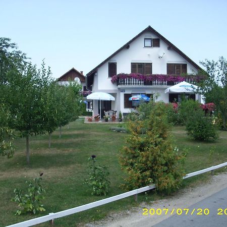 Guest House Adrijana Селище Дрезницко Екстериор снимка
