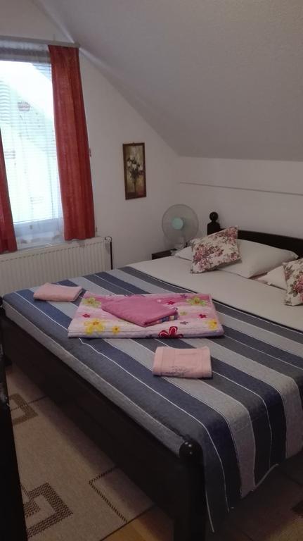 Guest House Adrijana Селище Дрезницко Екстериор снимка