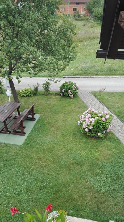 Guest House Adrijana Селище Дрезницко Екстериор снимка