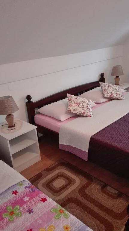 Guest House Adrijana Селище Дрезницко Екстериор снимка