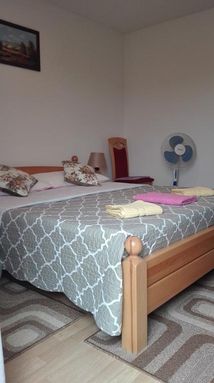 Guest House Adrijana Селище Дрезницко Екстериор снимка