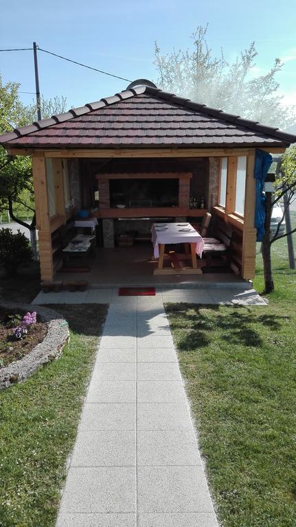 Guest House Adrijana Селище Дрезницко Екстериор снимка